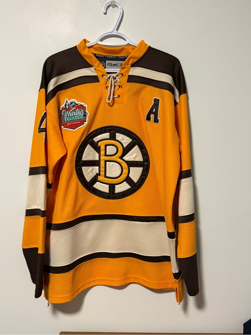 Boston Bruins 2010 Winter Classic jersey (BOBBY ORR)